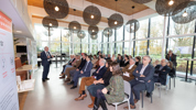 23 11 26 Dag Van De Wetenschap Bezoek Minister 028