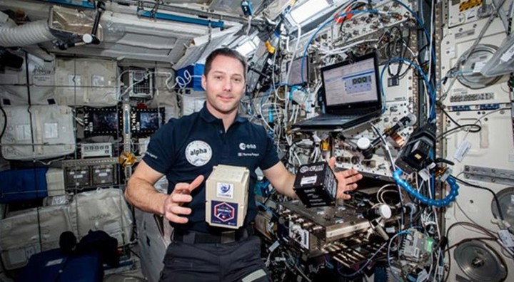 OSCAR QUBE In Het ISS (1)