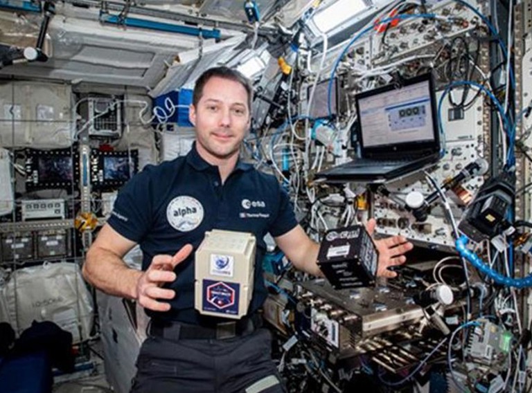 OSCAR QUBE In Het ISS (1)