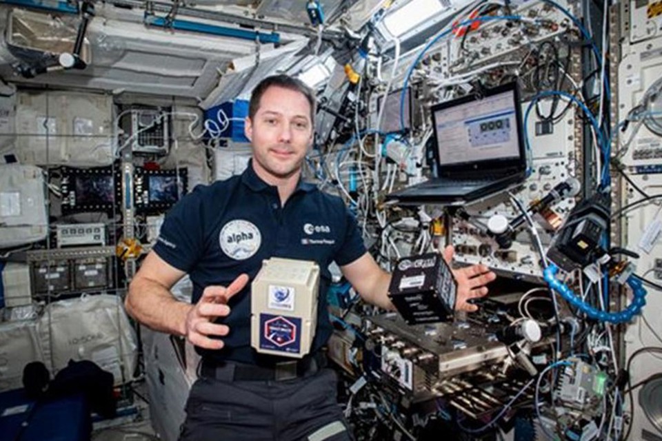 OSCAR QUBE In Het ISS (1)