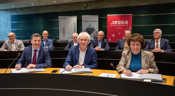 Inez Limburg Ondertekening Bij Opstart