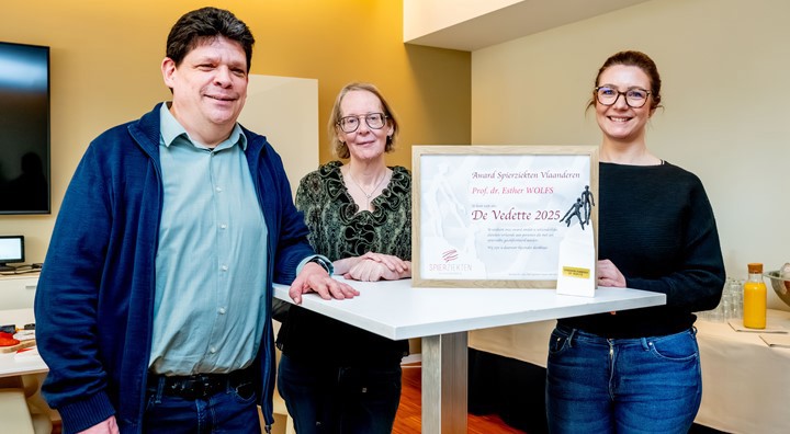 Uitreiking De Vedette Aan Prof Dr Esther Wolfs