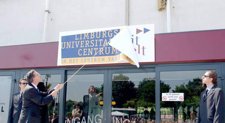 Logo 032